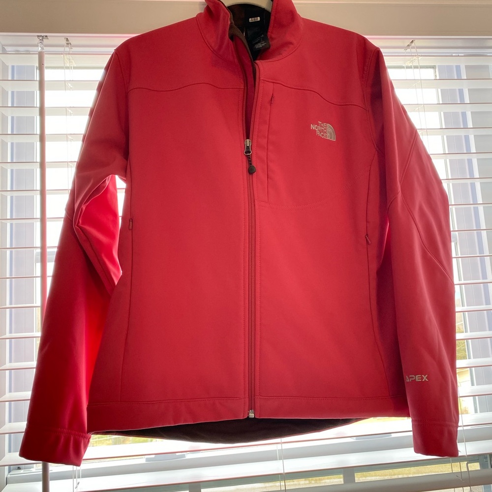 North Face women’s size L hot pink jacket in perfect condition